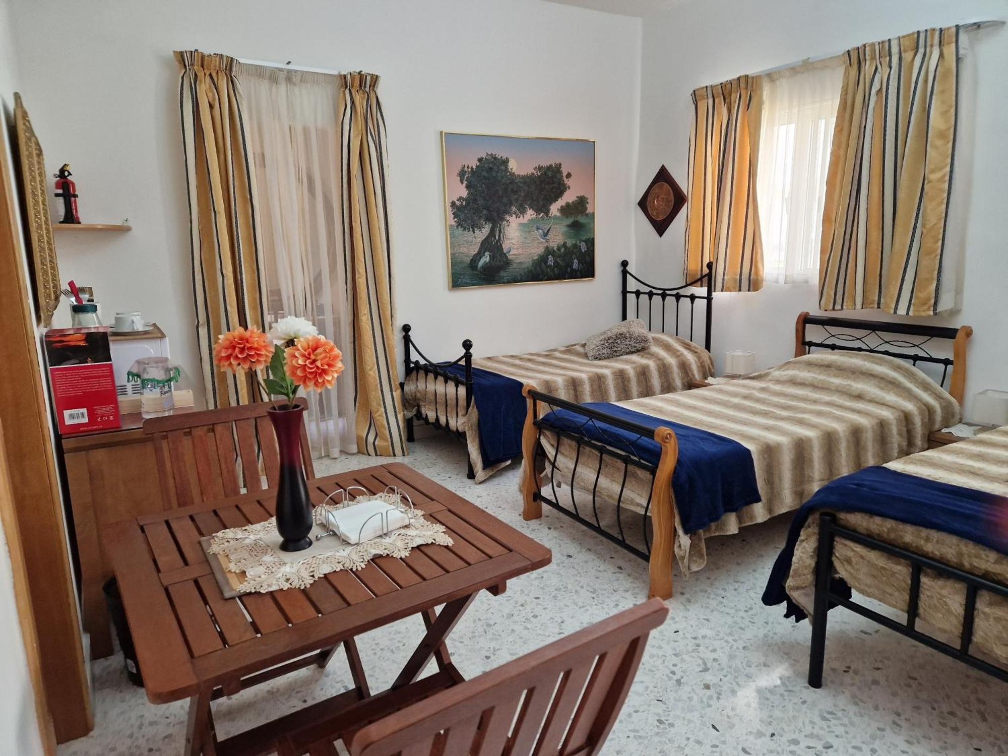 Saracini'S Homestay Attard Exterior photo