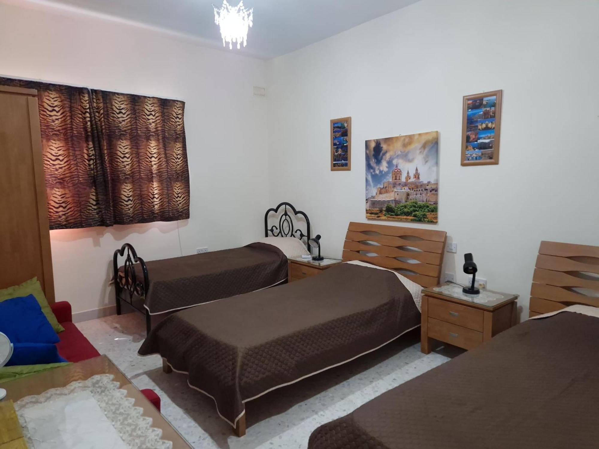 Saracini'S Homestay Attard Exterior photo