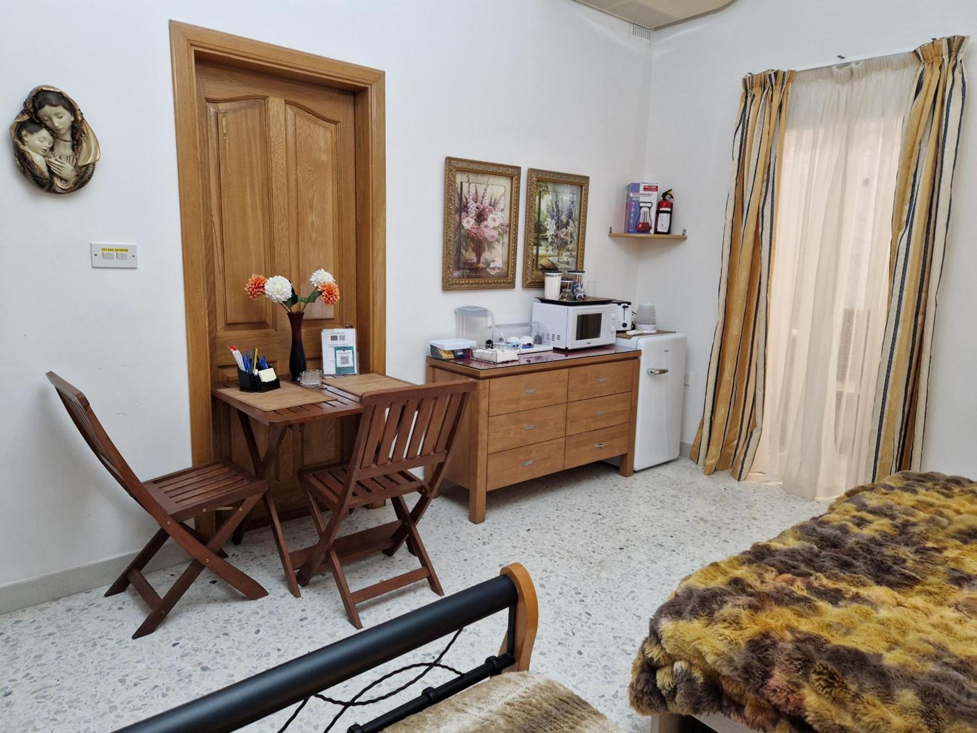 Saracini'S Homestay Attard Exterior photo
