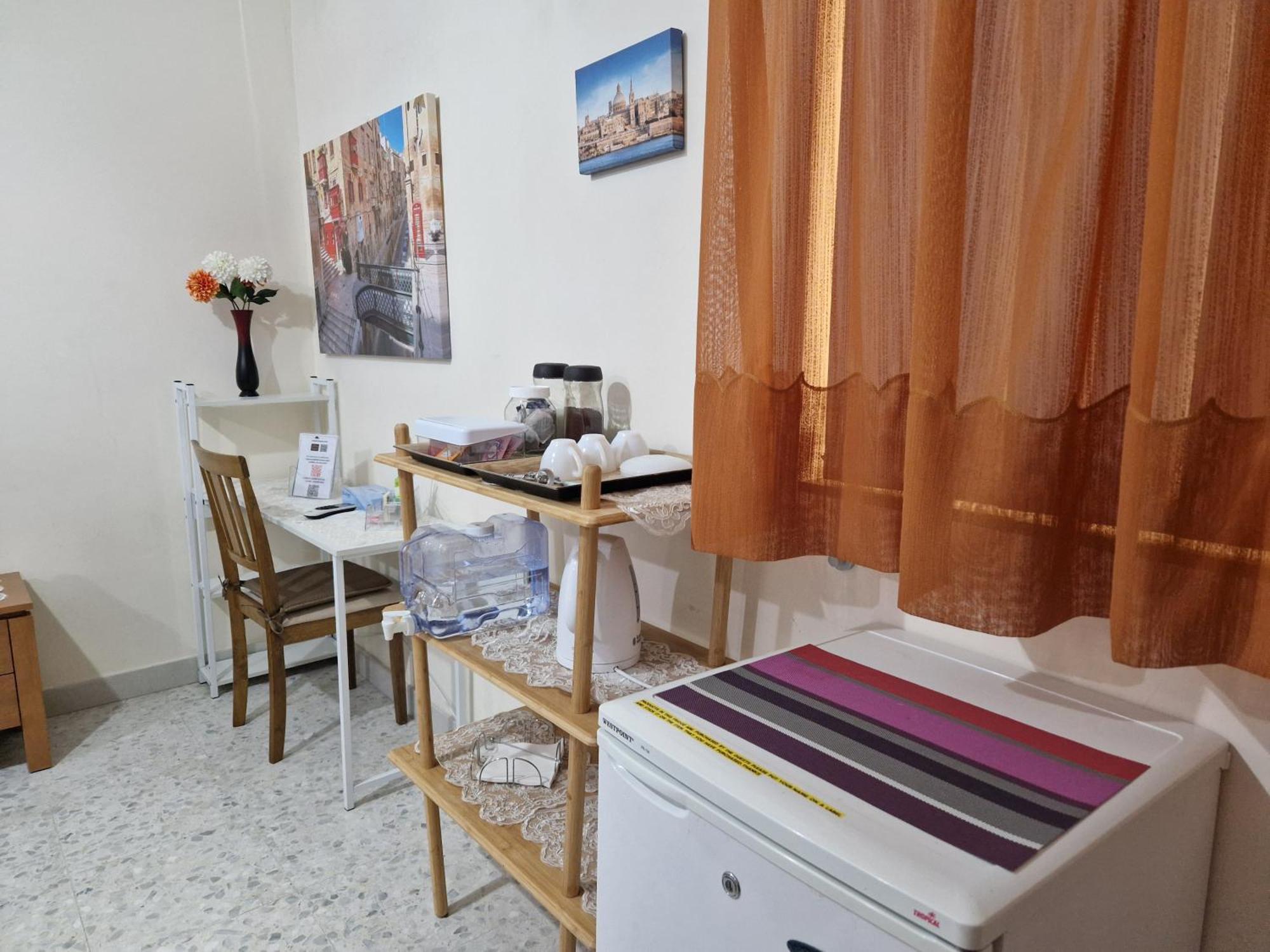 Saracini'S Homestay Attard Exterior photo