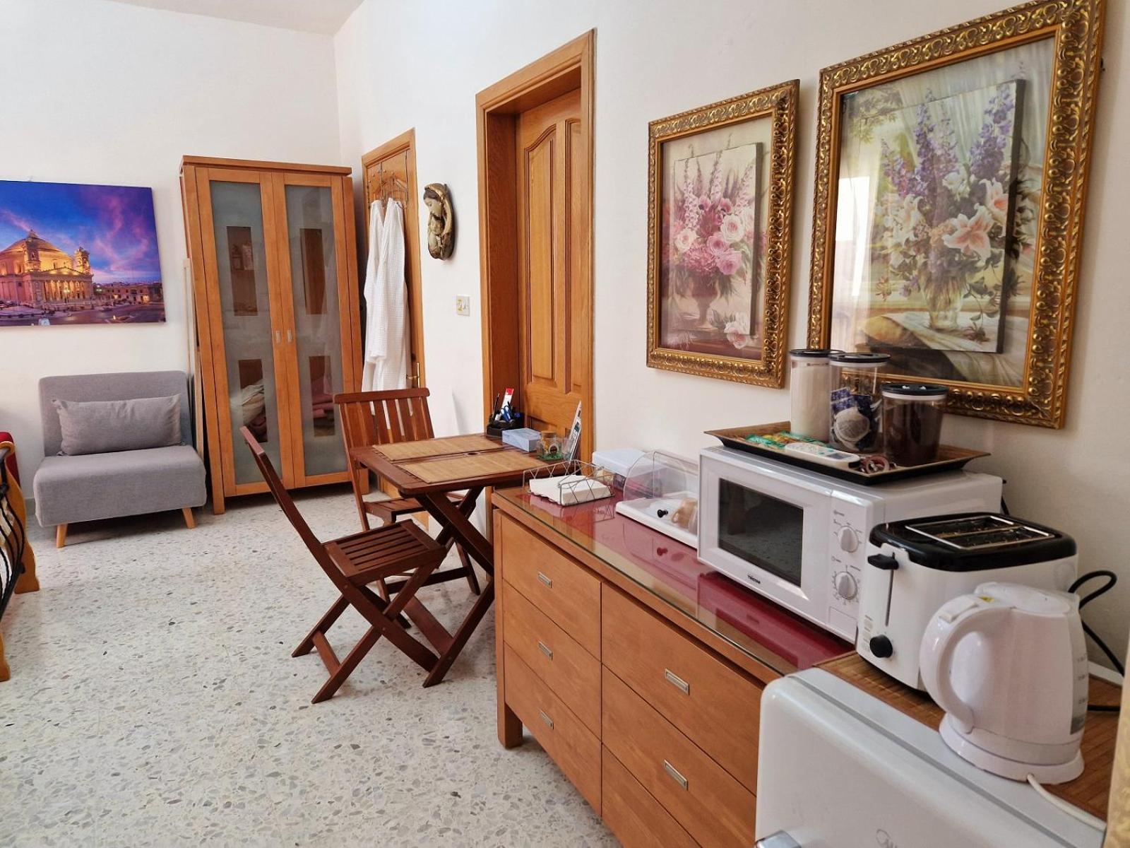 Saracini'S Homestay Attard Exterior photo