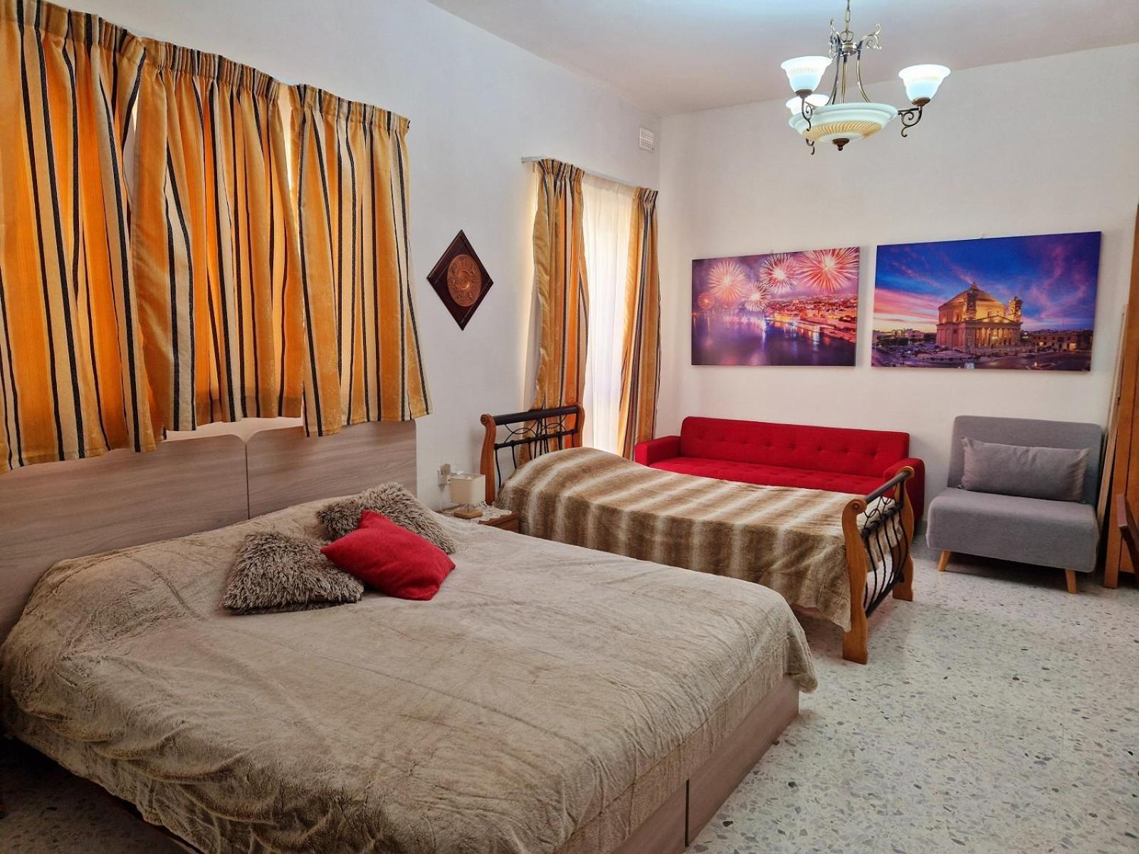 Saracini'S Homestay Attard Exterior photo