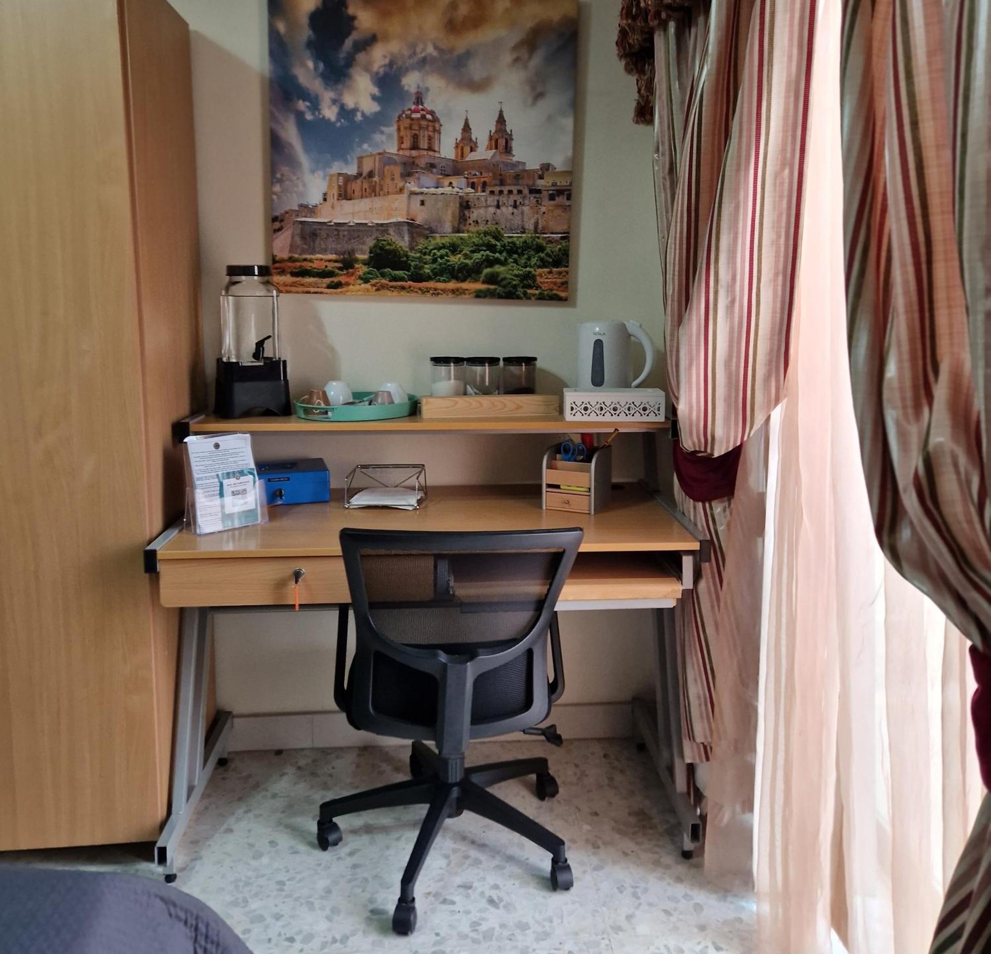 Saracini'S Homestay Attard Exterior photo