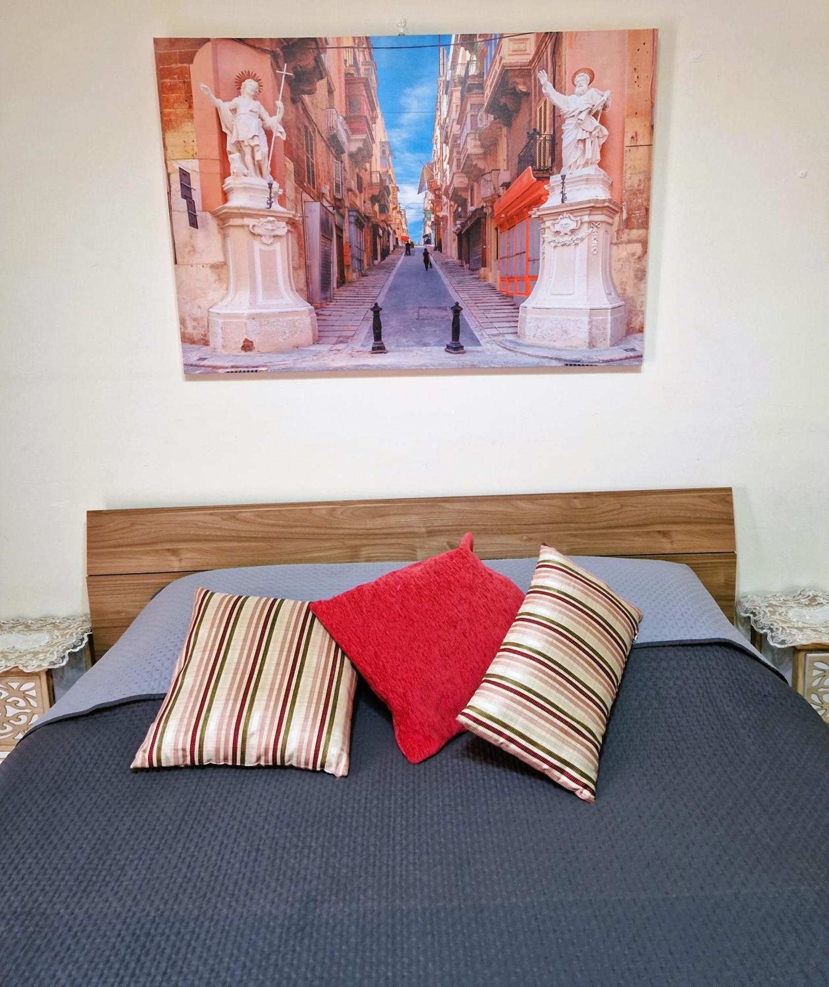 Saracini'S Homestay Attard Exterior photo